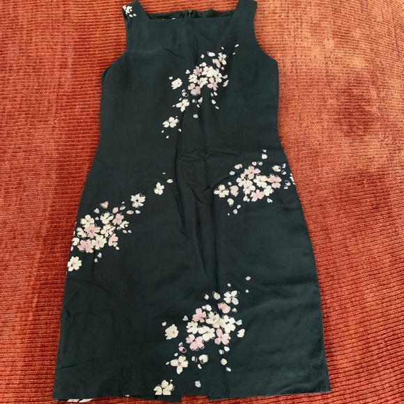 Black Sleeveless Dress with Pink Flowers - Picture 4 of 9